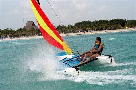 The Hobie Wave Catamaran Review Perfect For All Sailors