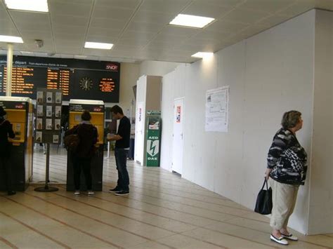 La Gare De Fleury Les Aubrais Prend Le Train De La Modernit Fleury