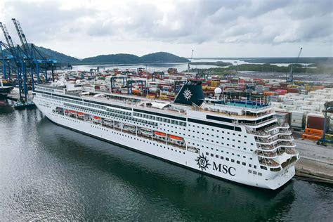 Prefeitura De Paranagu Navio Da Msc Atracou Em Paranagu Mil