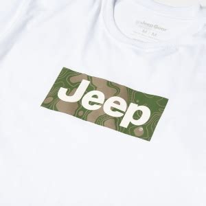 Camiseta JEEP Camuflado Branca JEEP GEAR Viva De Perto O