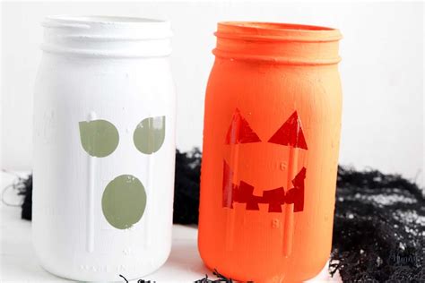 DIY Halloween Mason Jar Lanterns