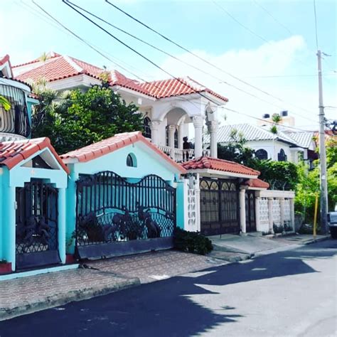 VENDO CASA EN LOS CORALES DEL SUR CON VISTA AL MAR Y PISCINA La Pulga