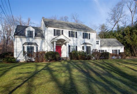 CertainTeed Monogram Vinyl Siding Greenwich CT Traditional House