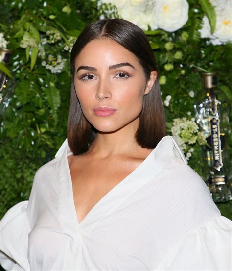 Olivia Culpo Hot Bikini Images Navel Bikini Hd Pics
