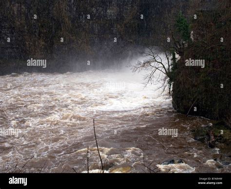 River Clyde In Winter Stock Photo Alamy