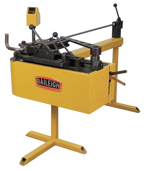 Baileigh Industrial Manual 180° Max Bending Angle Metal Bender