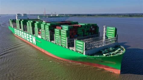 Worlds Largest Container Ship To Cross Suez Canal After Sister Ship