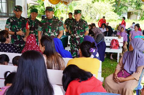 Pengobatan Massal Dan Pelayanan Kb Dalam Rangka Hut Ke Kodam Xii Tpr