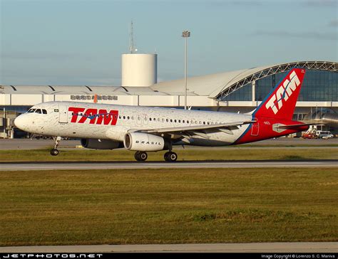 Pt Mzl Airbus A Tam Linhas A Reas Lorenzo S C Maniva