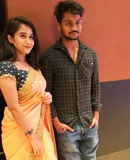 Shanmukh Jaswanth With Deepthi Sunaina Lovely Telugu