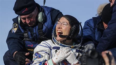 La astronauta Christina Koach bate récord como la primera mujer en