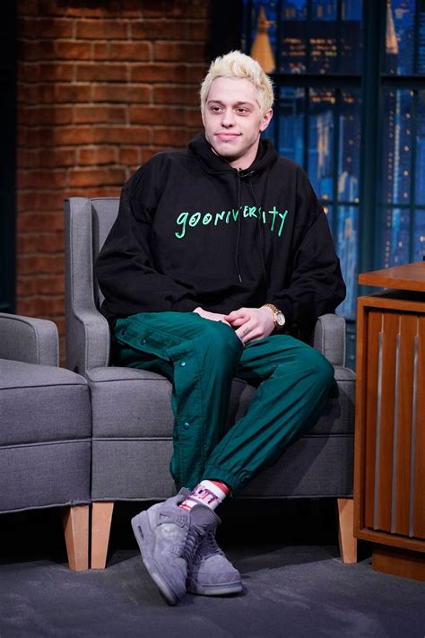Ariana Grande, Defending Pete Davidson, Asks Her Fans to Stand Down | Vogue