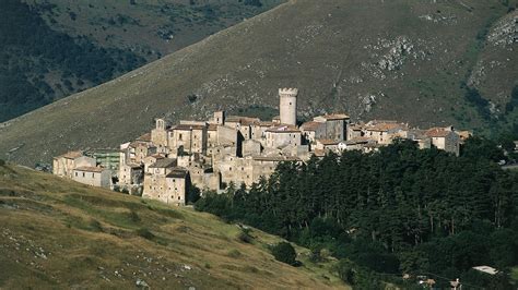 Alla Scoperta Di Santo Stefano Di Sessanio Splendido Borgo In