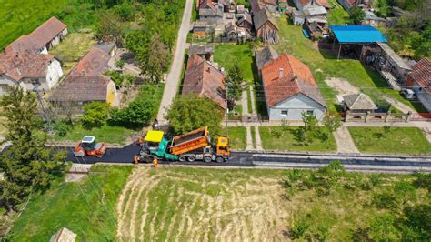 Višestruki radovi na asfaltiranju u naseljenim mestima Svetozar Miletić