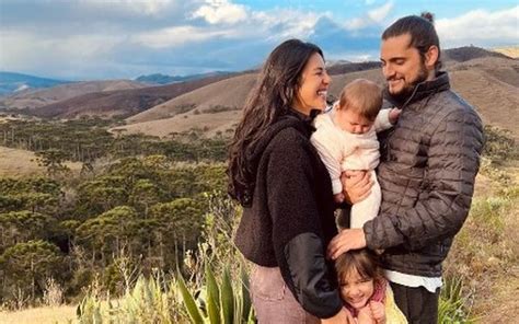 Yanna Lavigne celebra a vida foto em família em meio à natureza