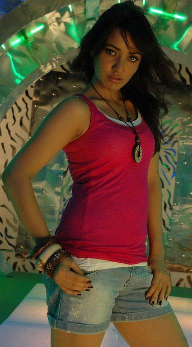 Stbuzz Neha Sharma Hot Wallpapers