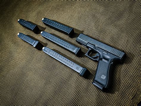 Glock 17: Respect the OG Wonder-Nine