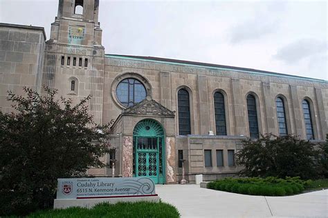 Loyola University Chicago Photo Tour