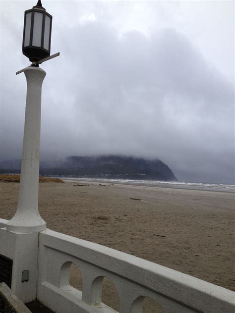 The Seaside Oregon Beach | Oregon beaches, Seaside oregon, Beach life