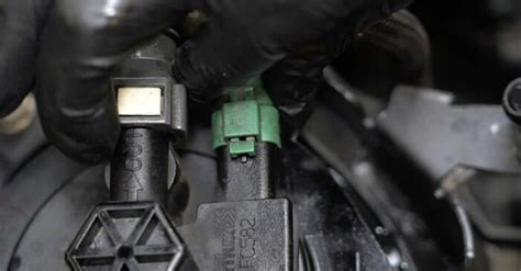 Cómo cambiar filtro de combustible Peugeot 307 SW Guía de sustitución