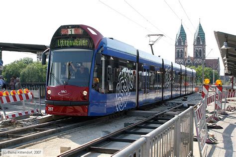 Deutschland Straßenbahn Freiburg im Breisgau Triebwagen 287