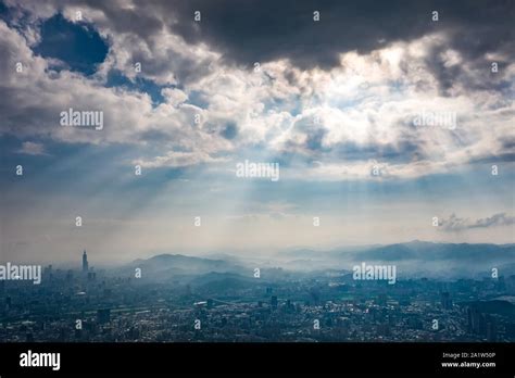 Skyline of taipei city in downtown Taipei, Taiwan Stock Photo - Alamy