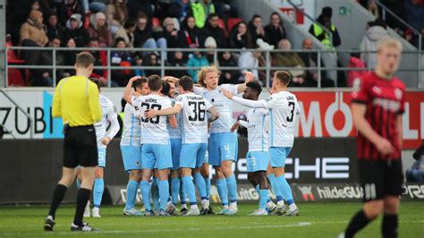 Löwen Gewinnen Krisenduell Tsv 1860 Mit Starker Leistung In Ingolstadt