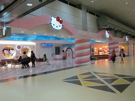 Hello Kitty Waiting Room ag Taipei Airport | Hello kitty, Taipei, Kitty