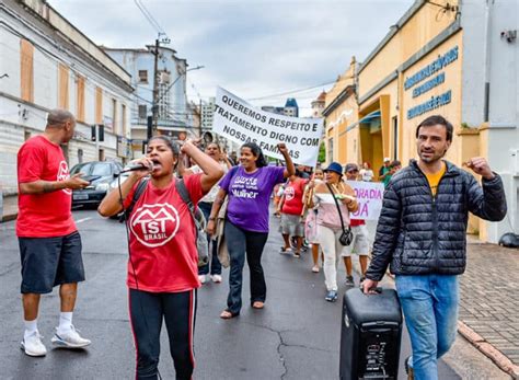 Manifesta O De Moradores De Ocupa O Reivindica Direito Moradia Na