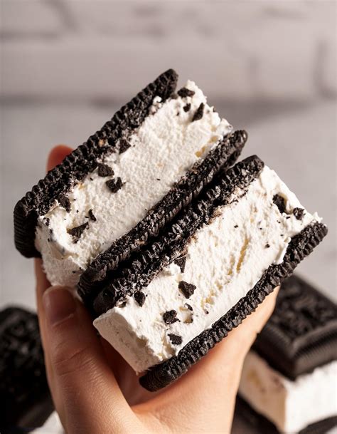 Creamy Oreo Ice Cream Sandwiches Recipe For Warmer Months - Teb DIY