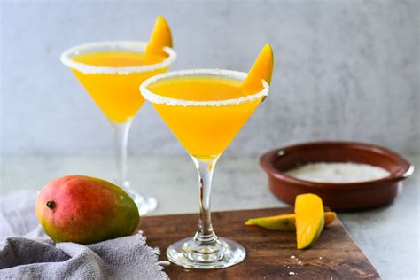 Mango Martini Cocktail Recipe Dude That Cookz