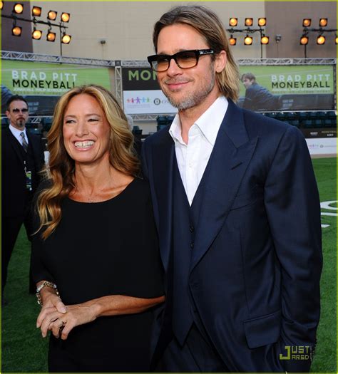 Brad Pitt Premieres 'Moneyball' in Oakland: Photo 2582127 | Brad Pitt ...