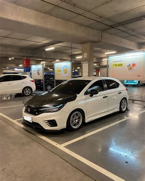 Potret Modifikasi Honda City Hatchback Bergaya Street Racing Usung