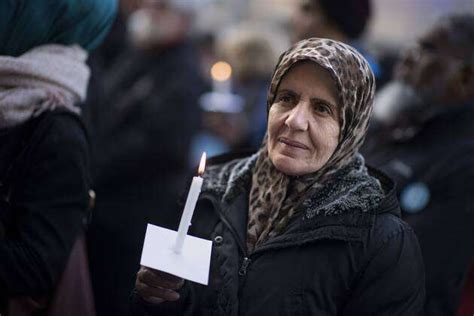 Religionen Fuer Ein Weltoffenes Berlin Friedenskundgebung Deu