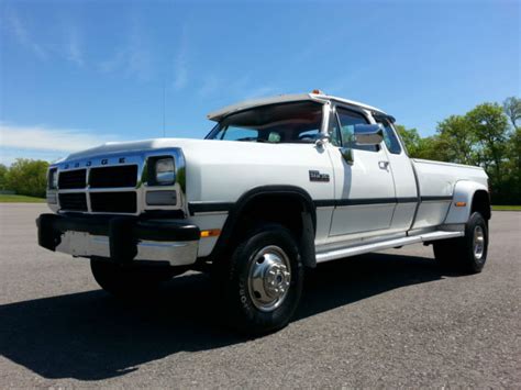 No Reserve 1993 Dodge Ram 350 Cummins Diesel 5 Speed 4x4 Clean Truck