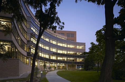 University of Wisconsin Medical Foundation - Centennial Building | Flad Architects