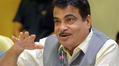 Gadkari slams Congress for age-old ‘garibi hatao’ slogan to win votes - Hindustan Times