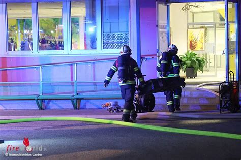 O Brand In Einem Schulgeb Ude In St Agatha Von F Nf Feuerwehren