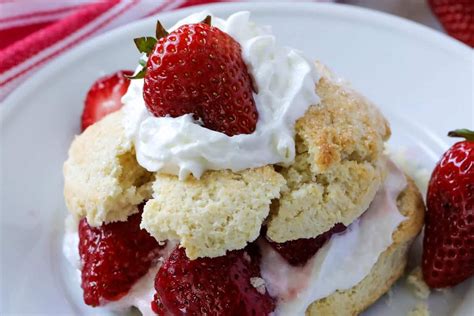 Paula Deen Strawberry Trifle