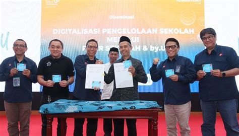 Telkom Dorong Digitalisasi Pengelolaan Sekolah Di Bandung Barat Melalui