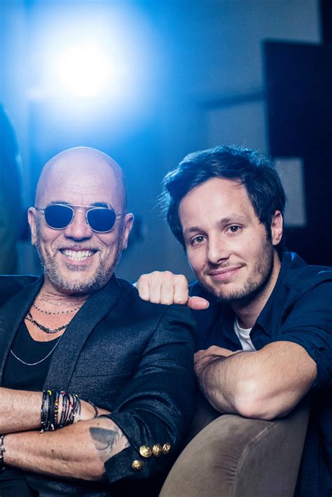 Photo Exclusif Pascal Obispo Et Vianney Backstage Artistes Avant