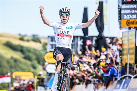 Tour De Francia 2023 Tadej Pogacar Festeja En Le Markstein Con Jonas