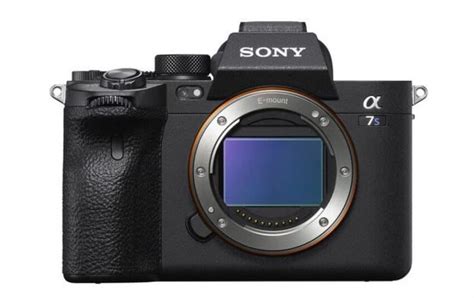 What lens to get for Sony A7SIII? | Travelfornoobs.com