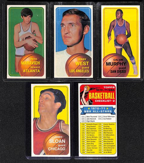 Lot Detail 1970 71 Topps Basketball Second Series Card Set W Maravich RC