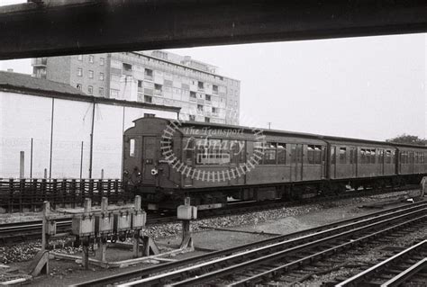 The Transport Library London Transport Underground Electric Multiple