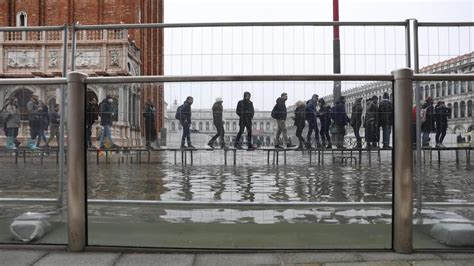 Venezia Niente Mose Torna L Acqua Alta A San Marco La Nuova Venezia