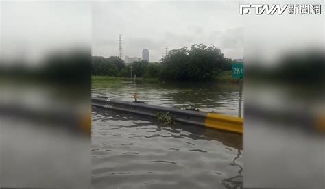 影／「雨炸雙北」各地發生淹水 通勤族涉水叫苦連連 Ftnn 新聞網