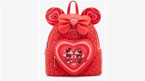 Boxlunch Exclusive Minnie Mouse Hearts Loungefly Backpack For A Romantic Style Chip And