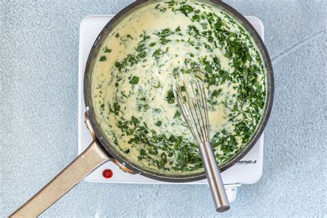 Traditional English Parsley Sauce Recipe