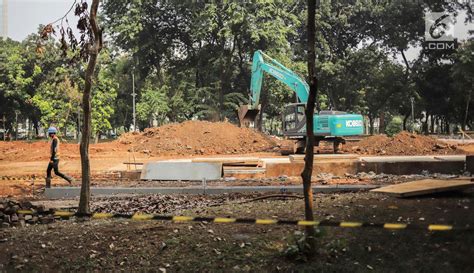 Foto Memantau Proyek Pembangunan Mrt Fase Ii Di Taman Monas Foto